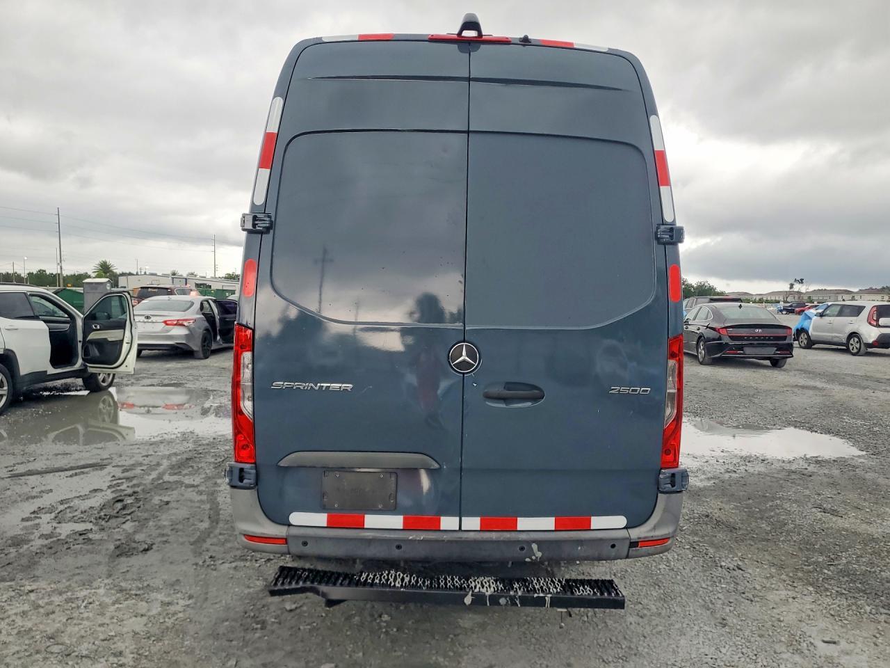 2019 Mercedes-Benz Sprinter 2500/3500 Delivery Van - Image 6