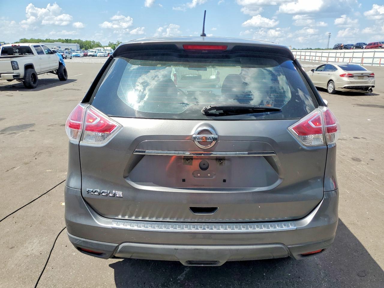 2015 Nissan Rogue S - Фото 6