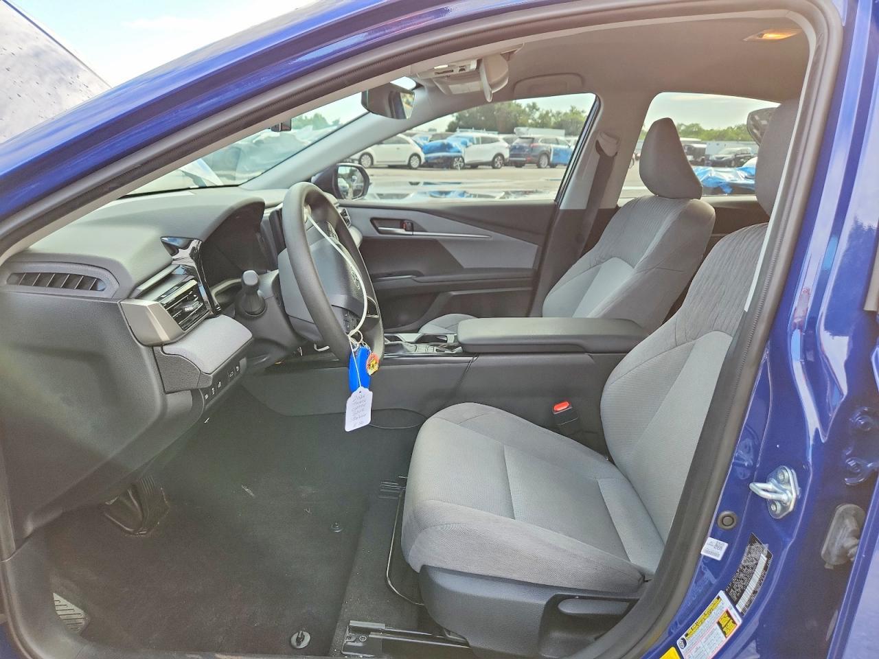 2025 Toyota Camry Le - Image 7