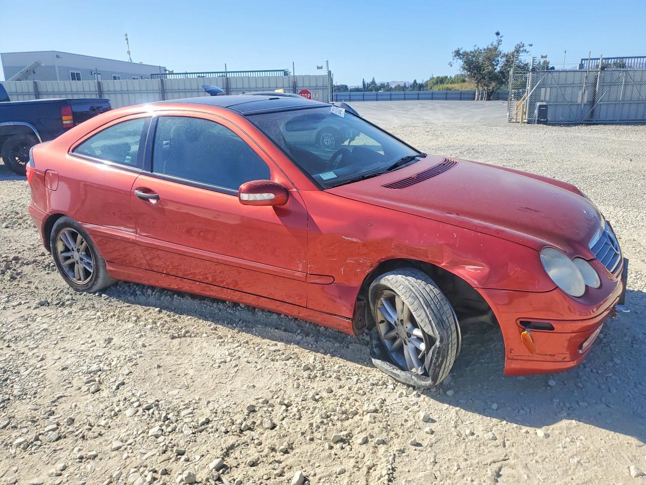 2002 Mercedes-Benz C 230K Sport Coupe - Фото 4