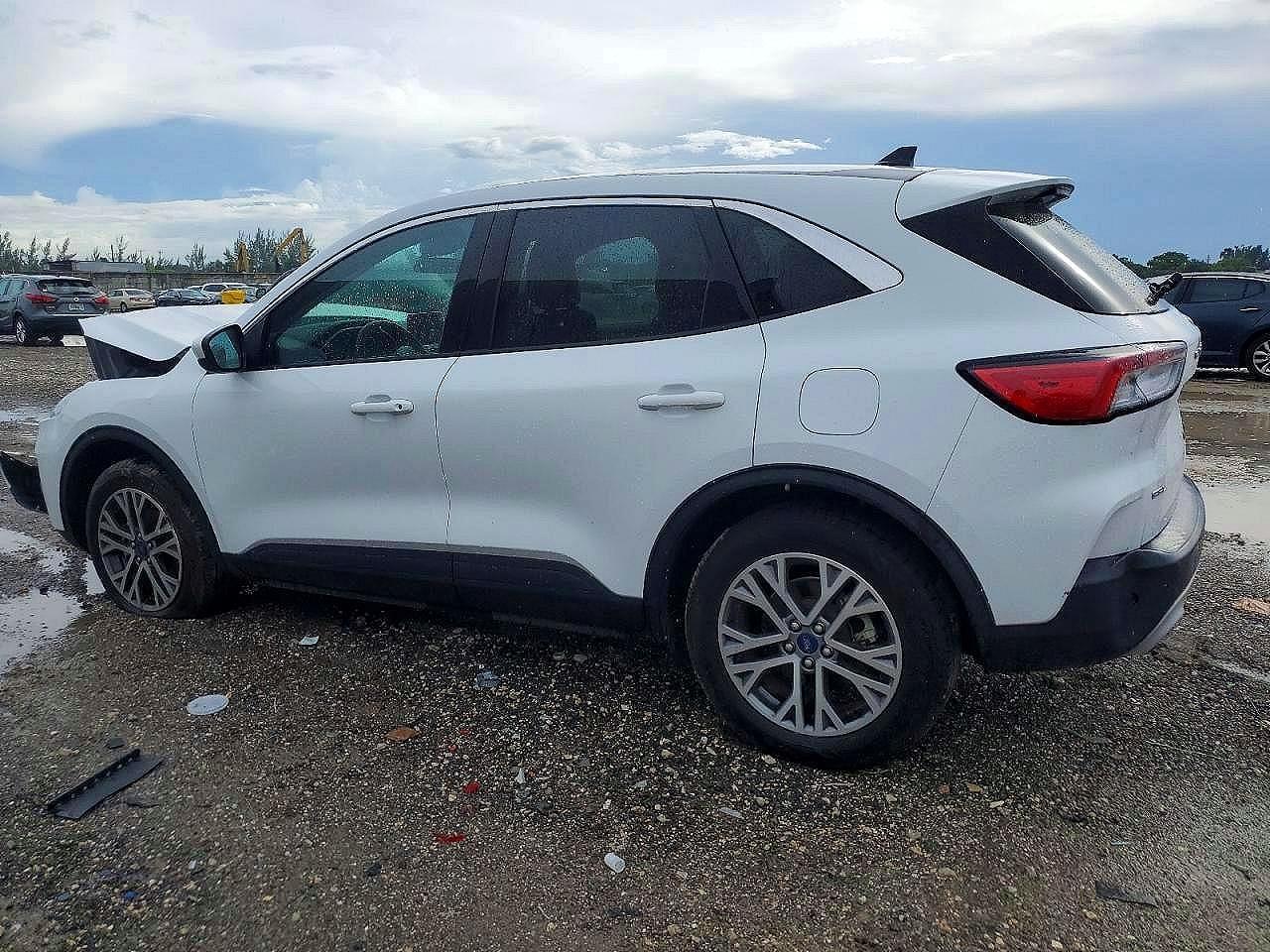 2022 Ford Escape Sel - Фото 2
