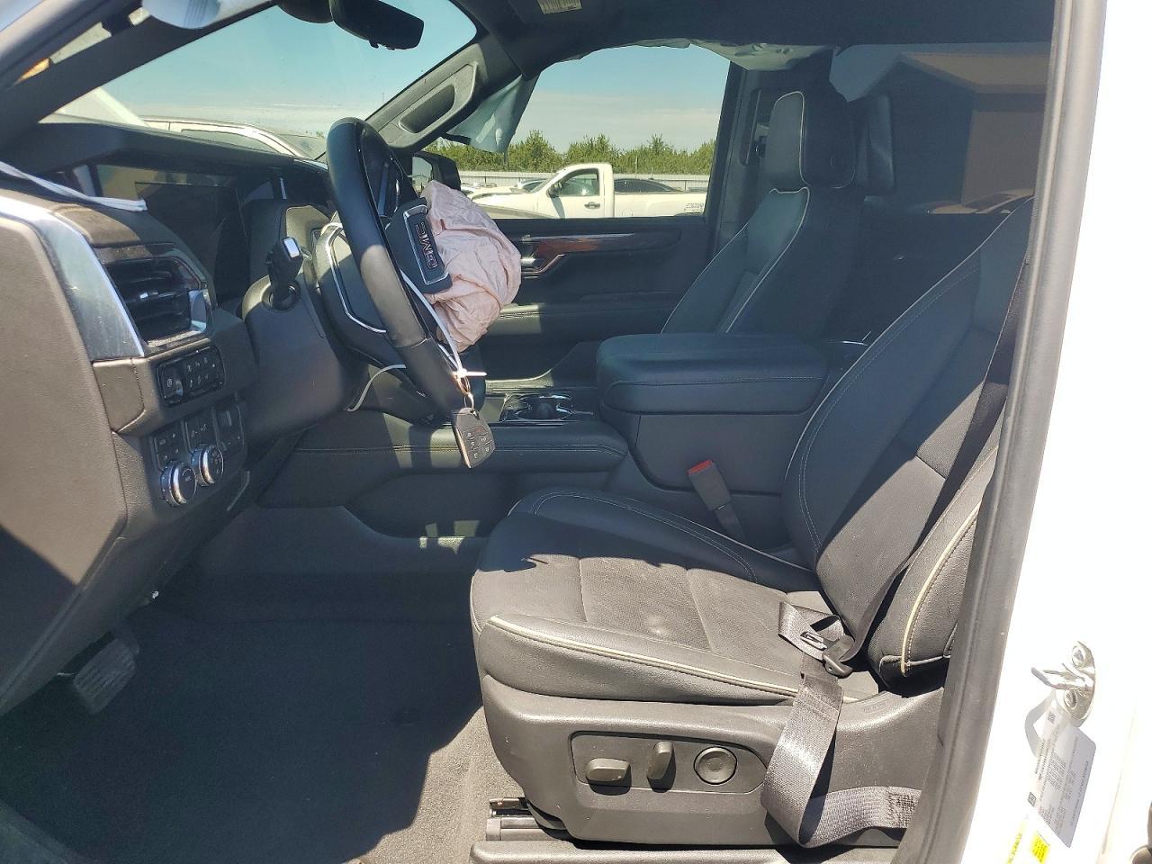 2026 GMC Yukon Elevation - Фото 7