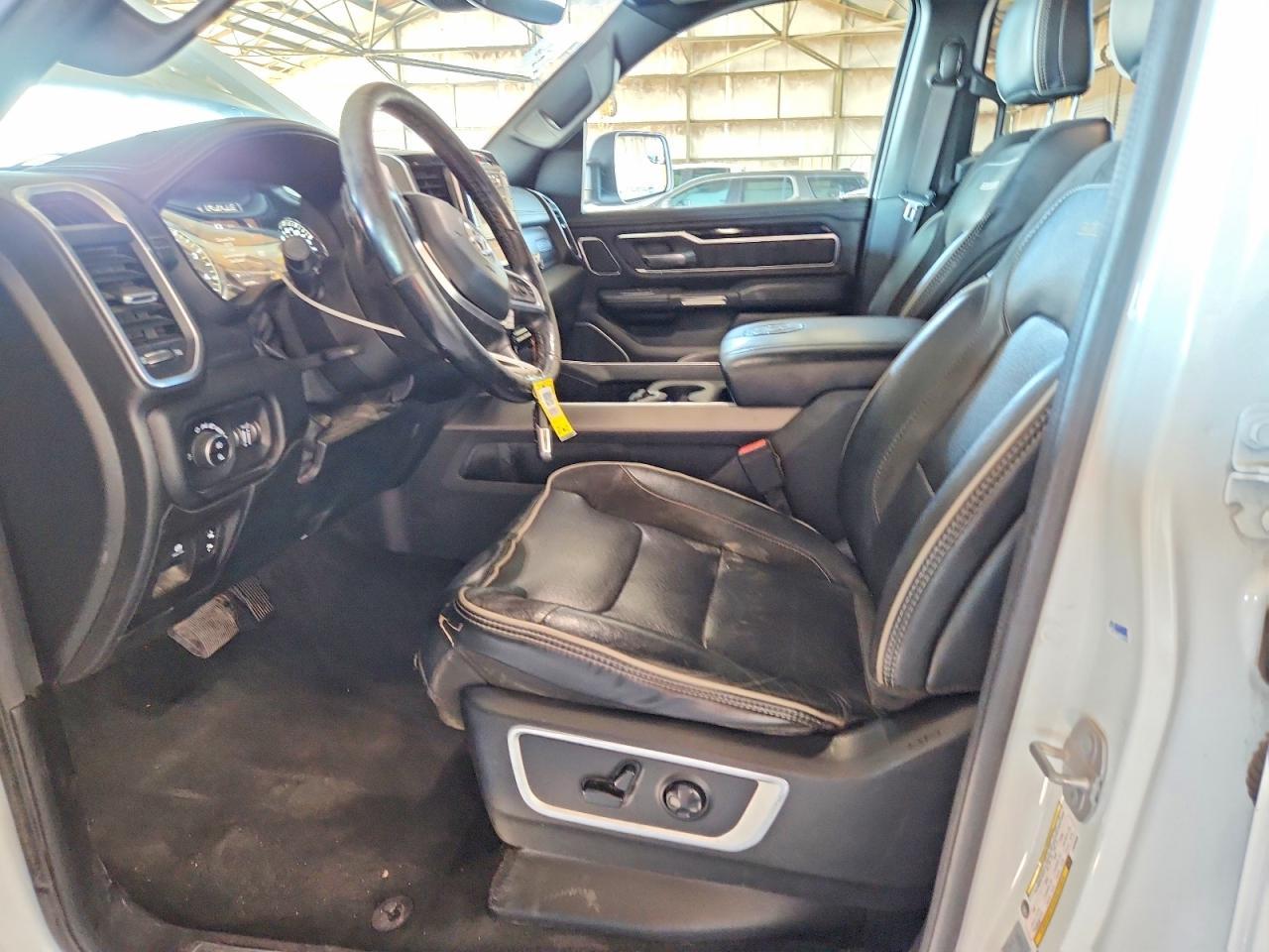 2020 Ram 1500 Laramie - Image 7