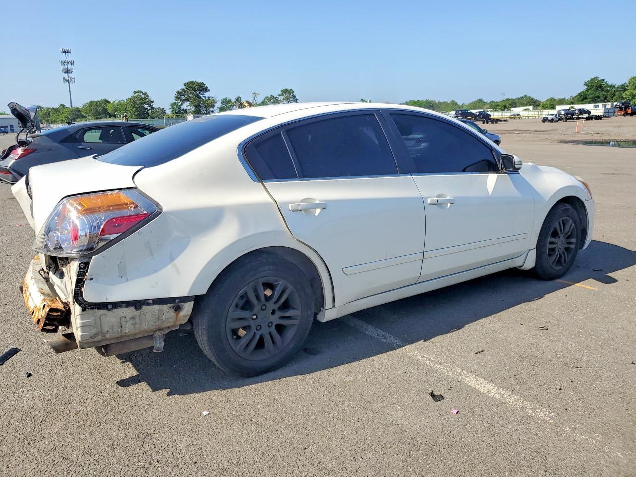 2010 Nissan Altima 2.5 - Image 3