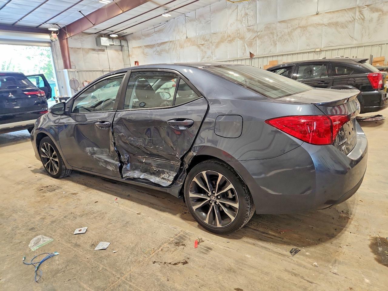 2018 Toyota Corolla Se - Фото 2