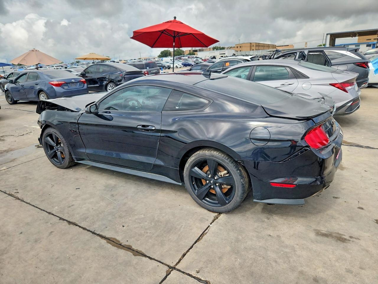 2023 Ford Mustang Gt - Фото 2