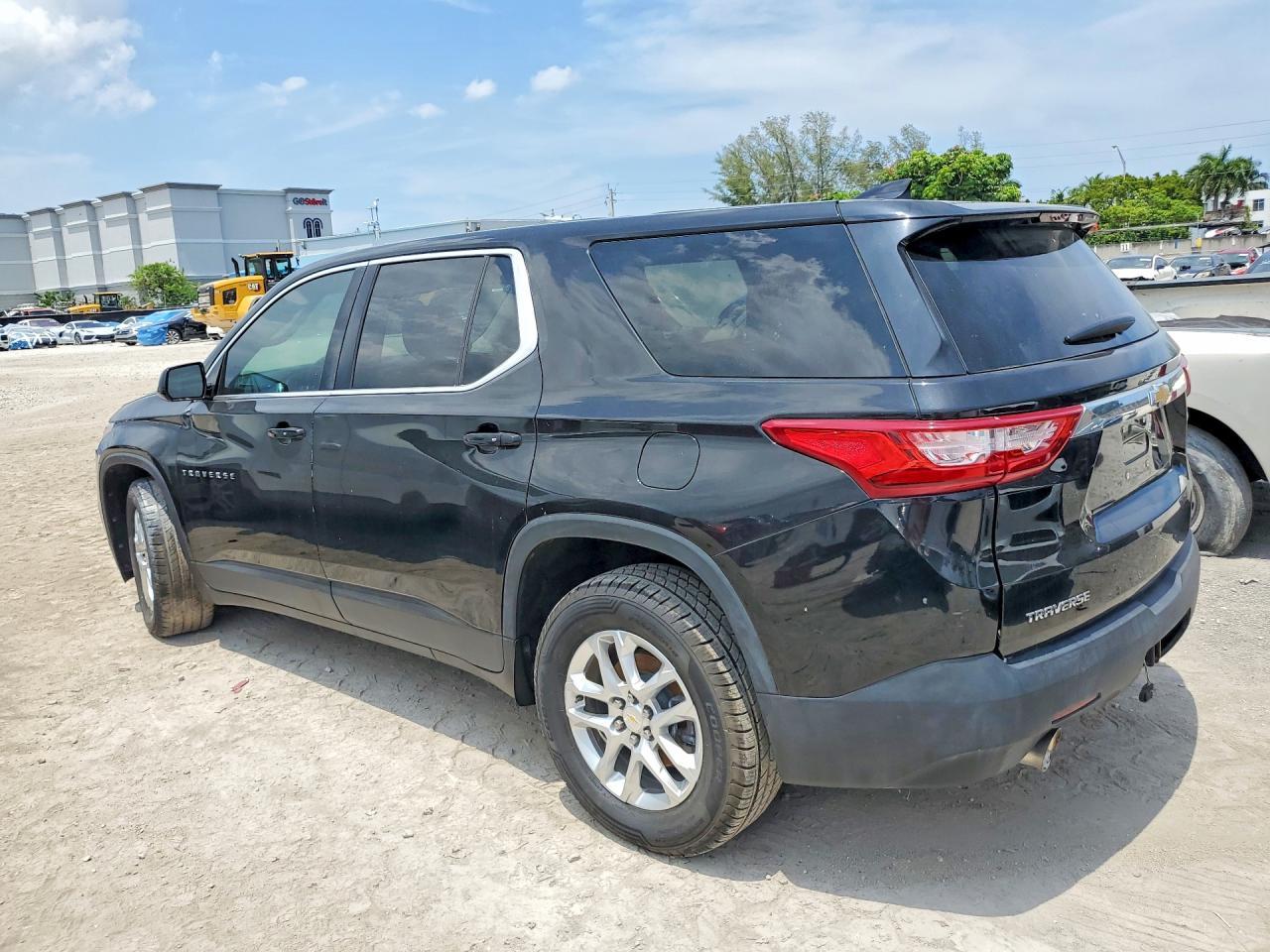 2019 Chevrolet Traverse Ls - Image 2
