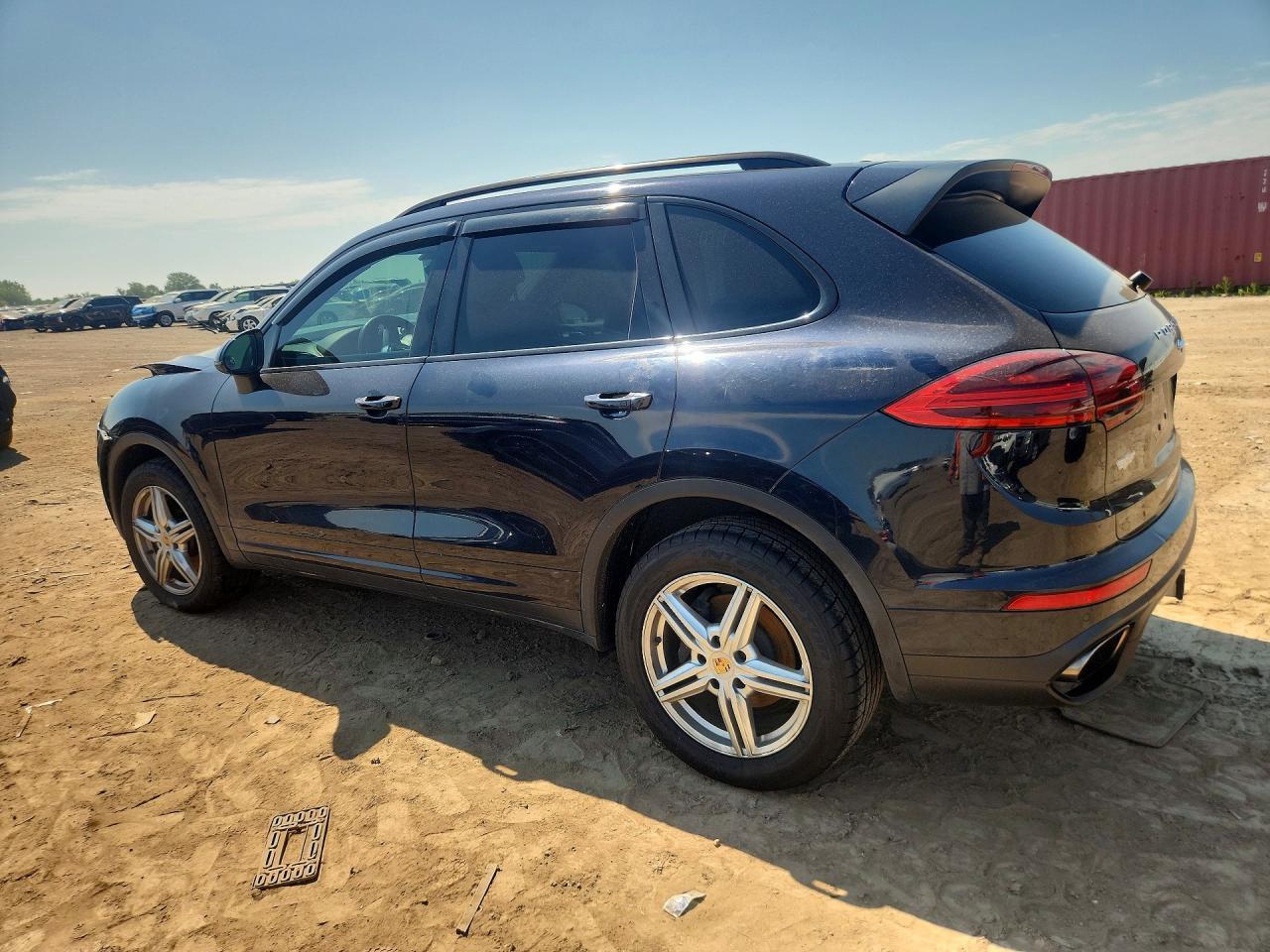 2016 Porsche Cayenne - Image 2