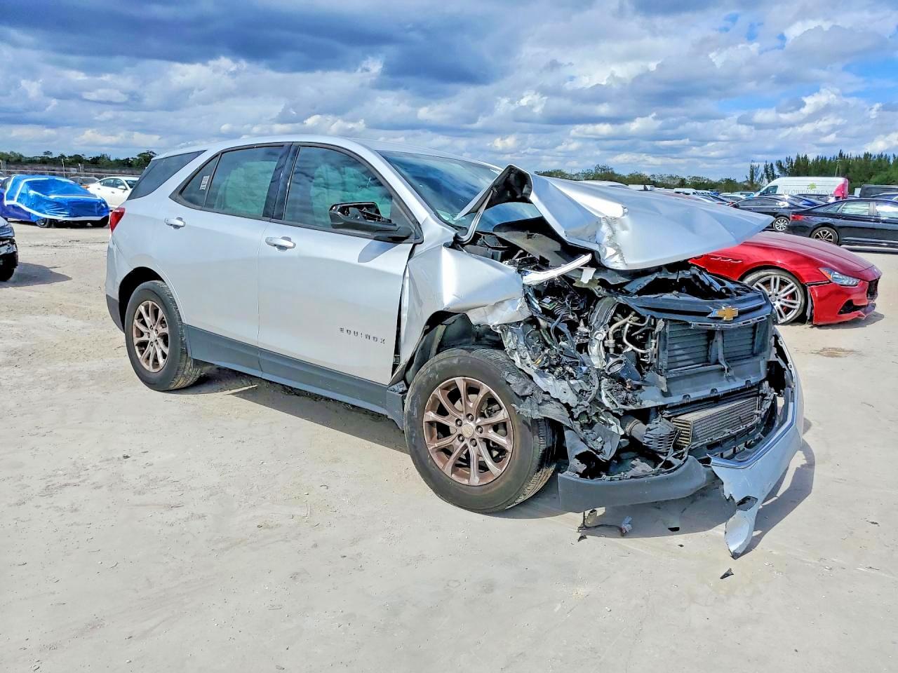 2019 Chevrolet Equinox Ls - Image 4