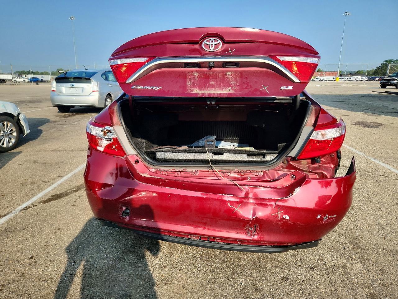 2016 Toyota Camry Se - Фото 6