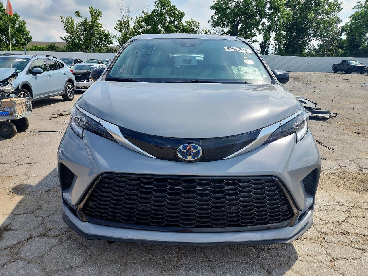2023 Toyota Sienna Xse 7-Passenger - Фото 5