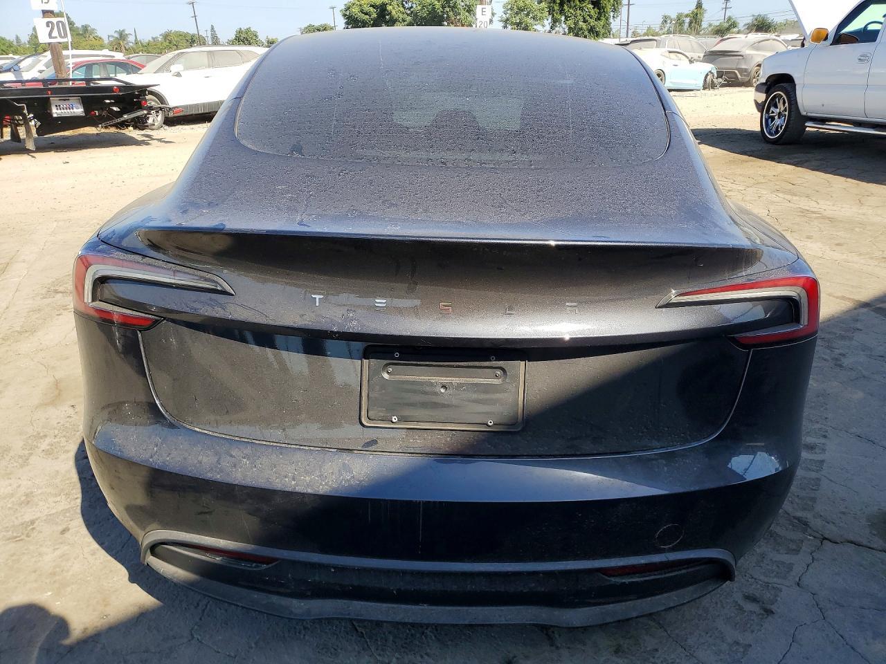 2025 Tesla Model 3 - Image 6