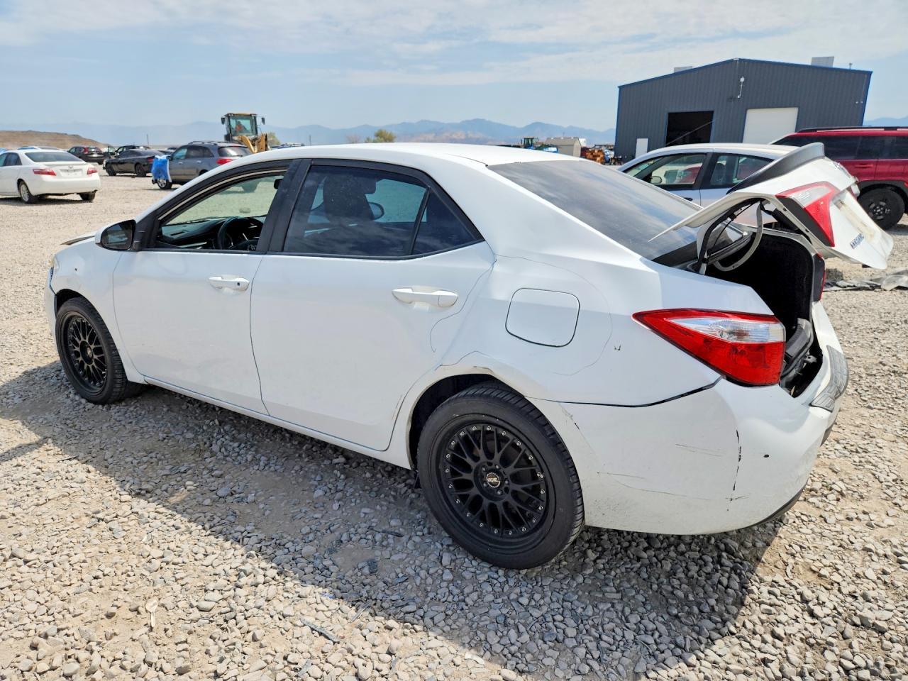 2016 Toyota Corolla L - Фото 2