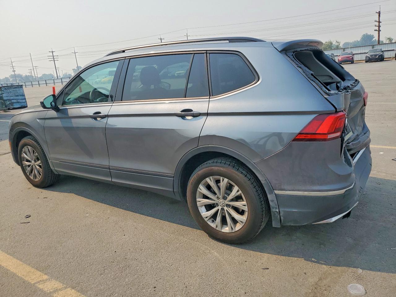 2018 Volkswagen Tiguan - Фото 2