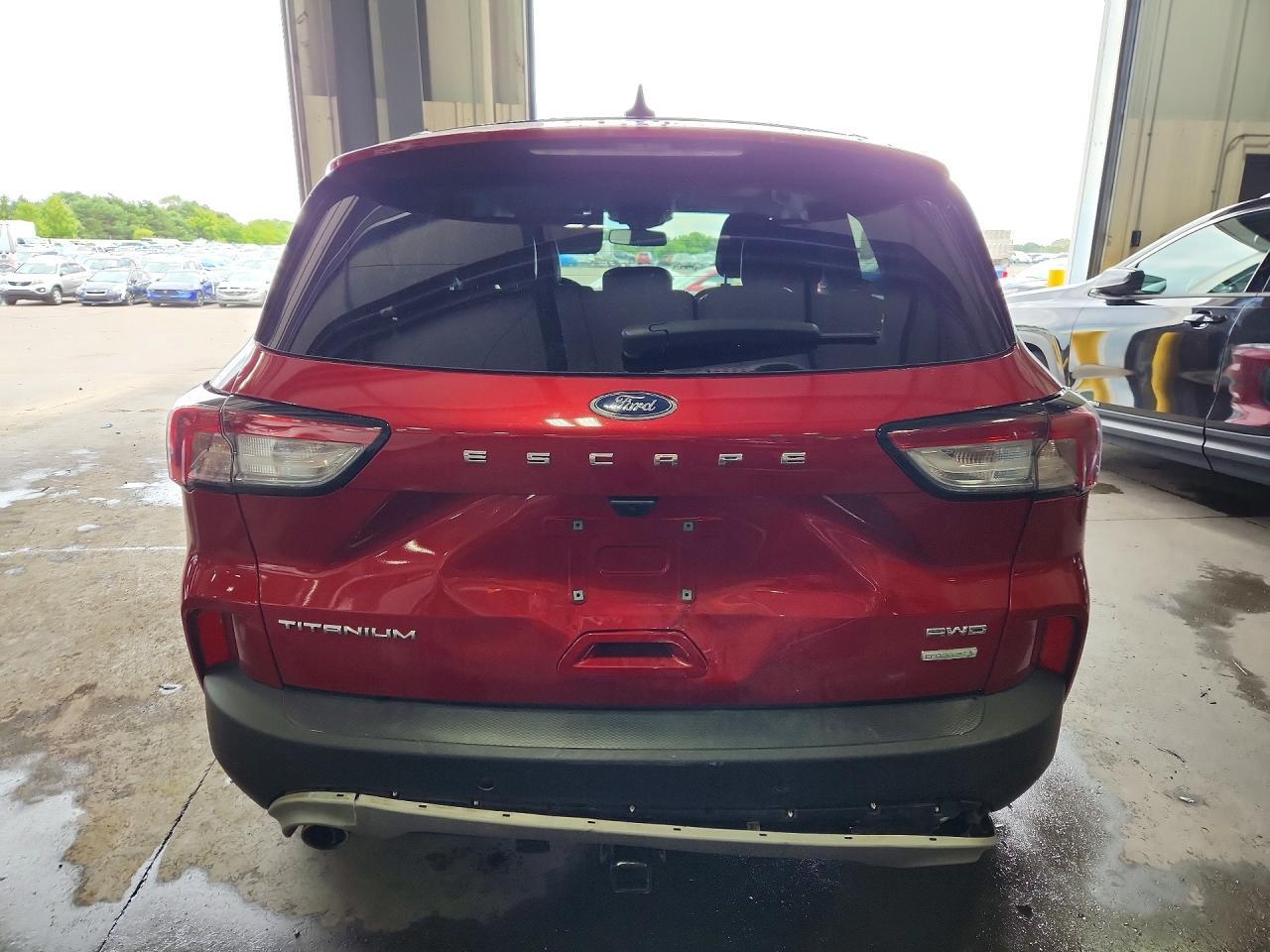 2022 Ford Escape Titanium - Image 6