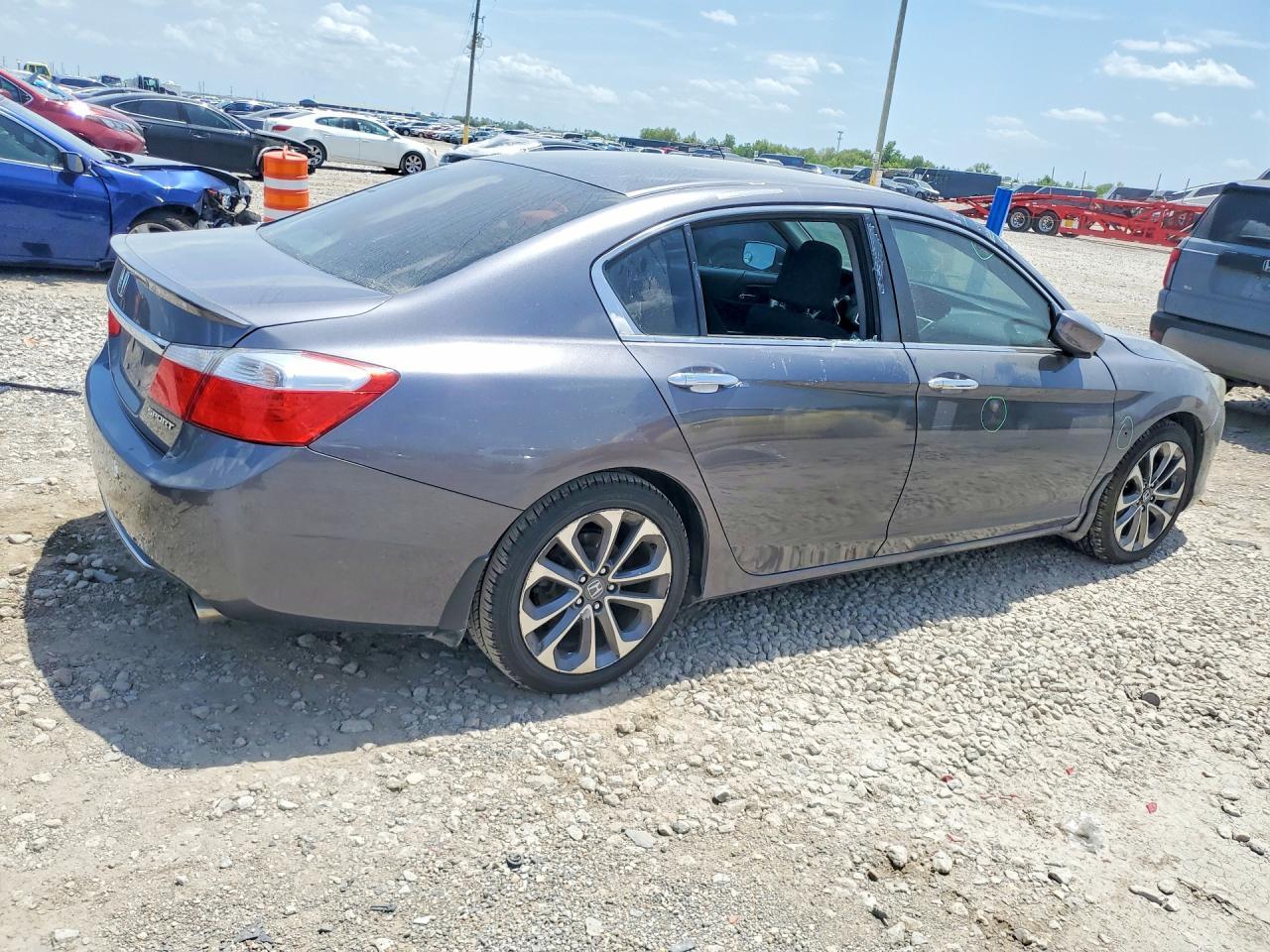 2014 Honda Accord Sport - Image 3