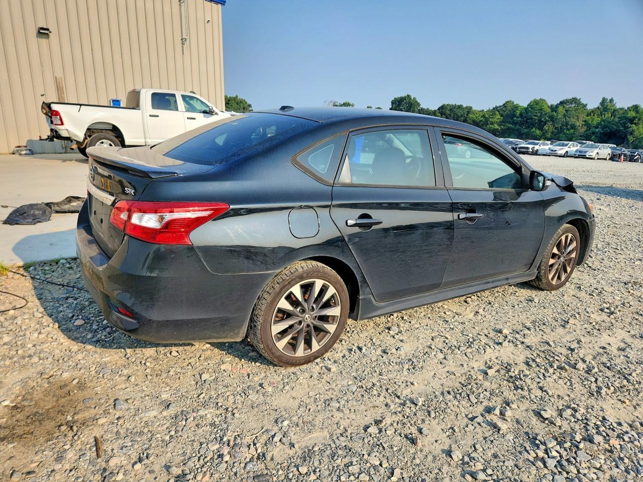 2016 Nissan Sentra Sr - Фото 3