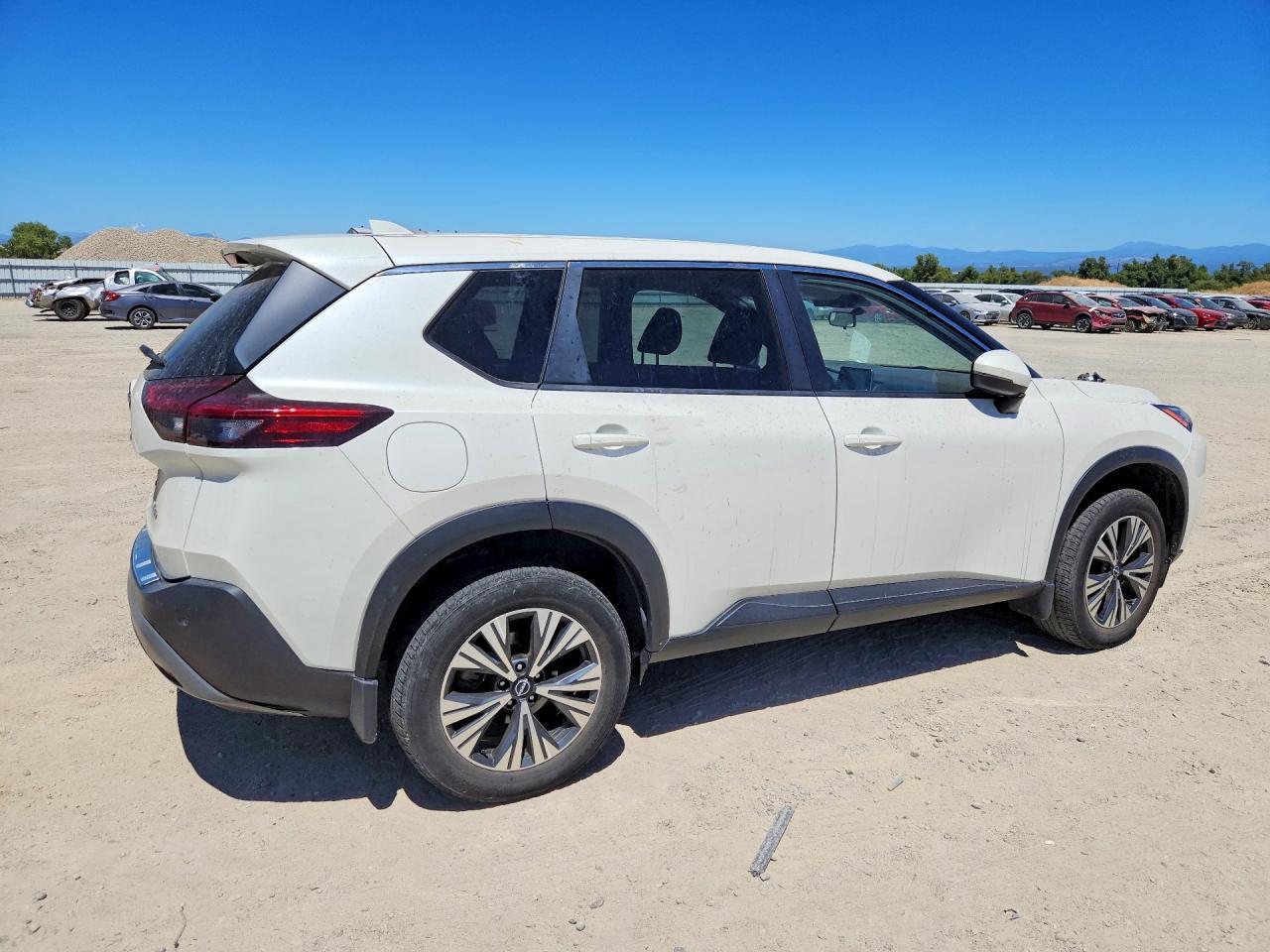 2023 Nissan Rogue Sv - Фото 3