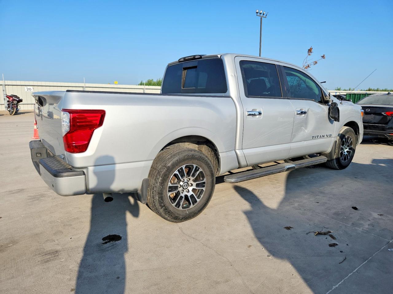 2020 Nissan Titan Sv - Image 3