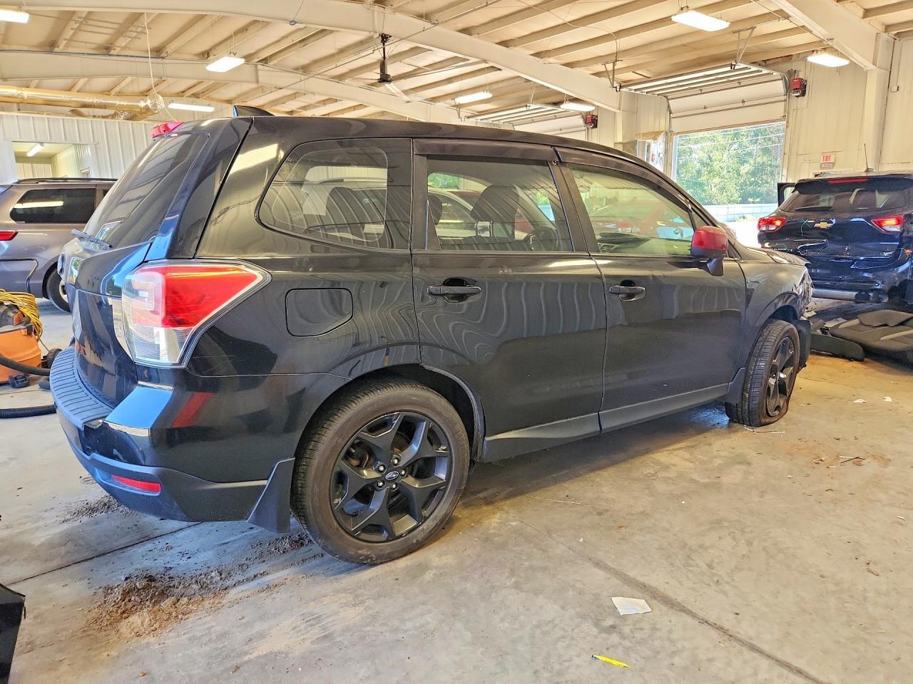 2017 Subaru Forester 2.5I - Image 3