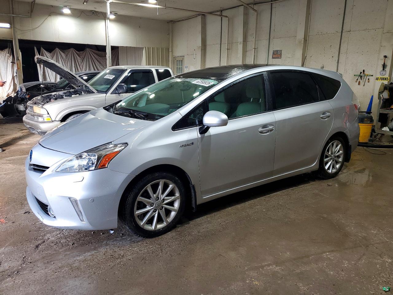 2013 Toyota Prius V Five