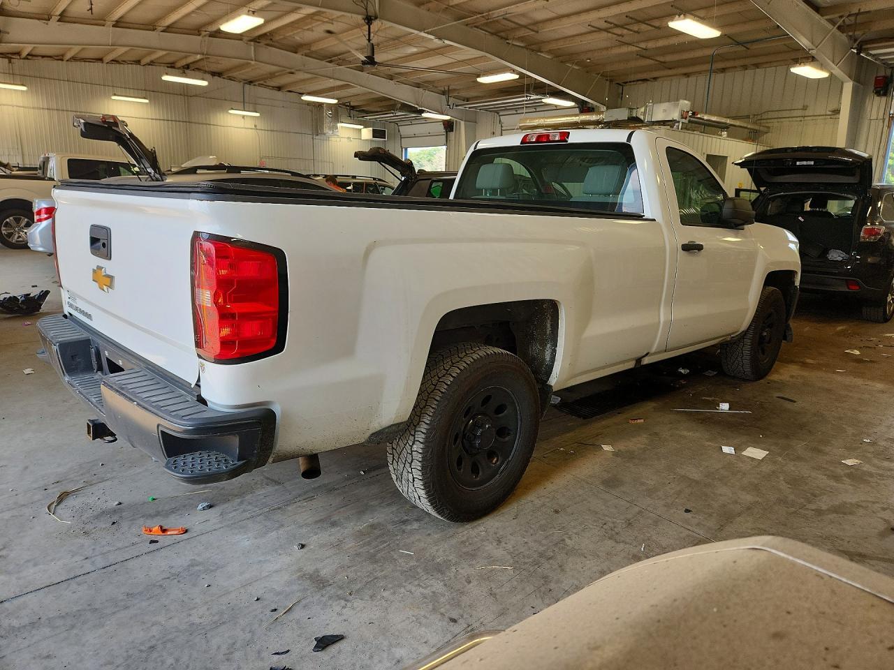 2016 Chevrolet Silverado C1500 - Фото 3