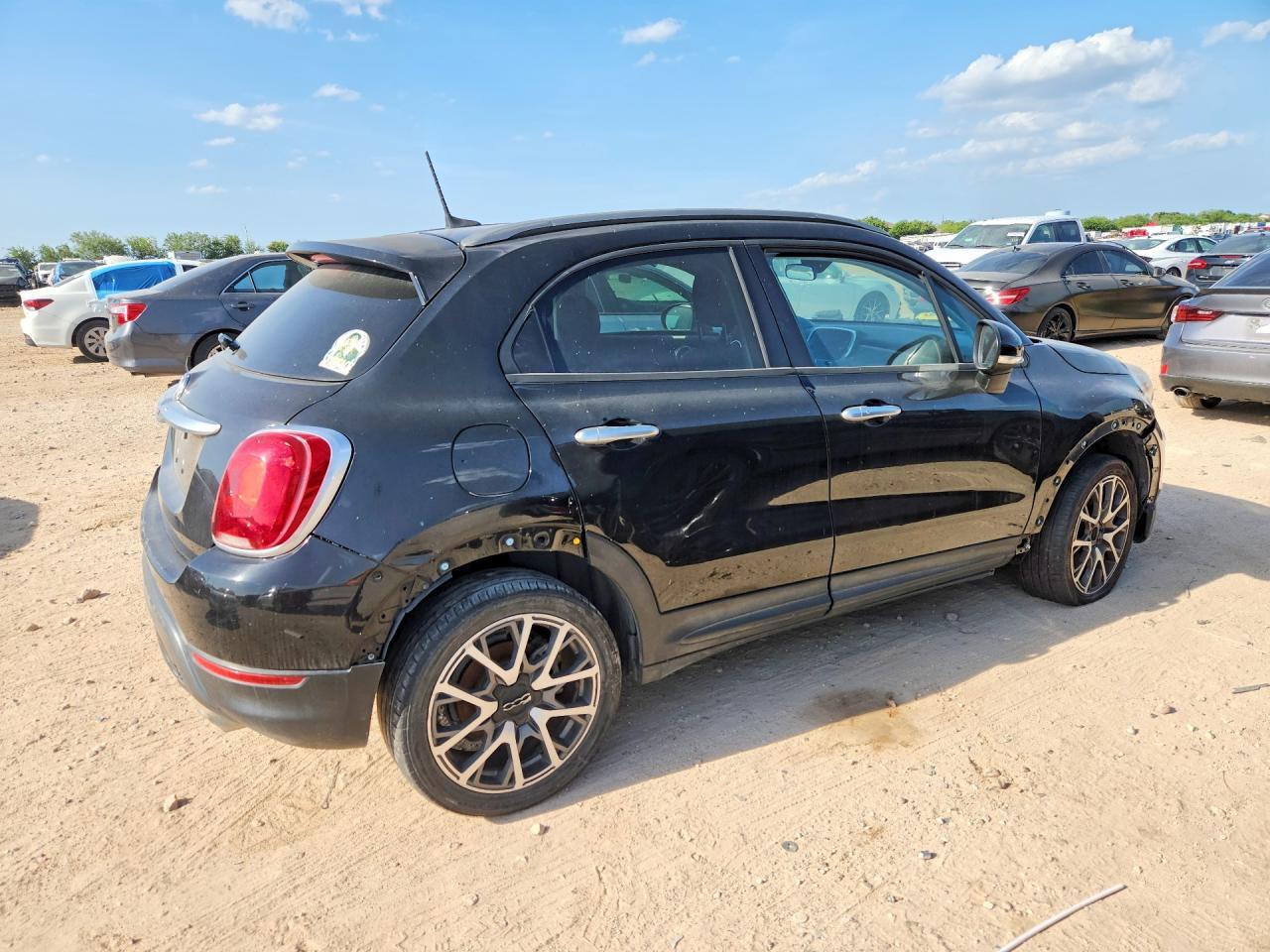 2018 Fiat 500X Trekking - Image 3