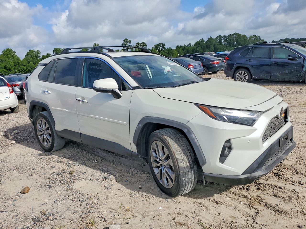 2022 Toyota Rav4 Limited - Image 4