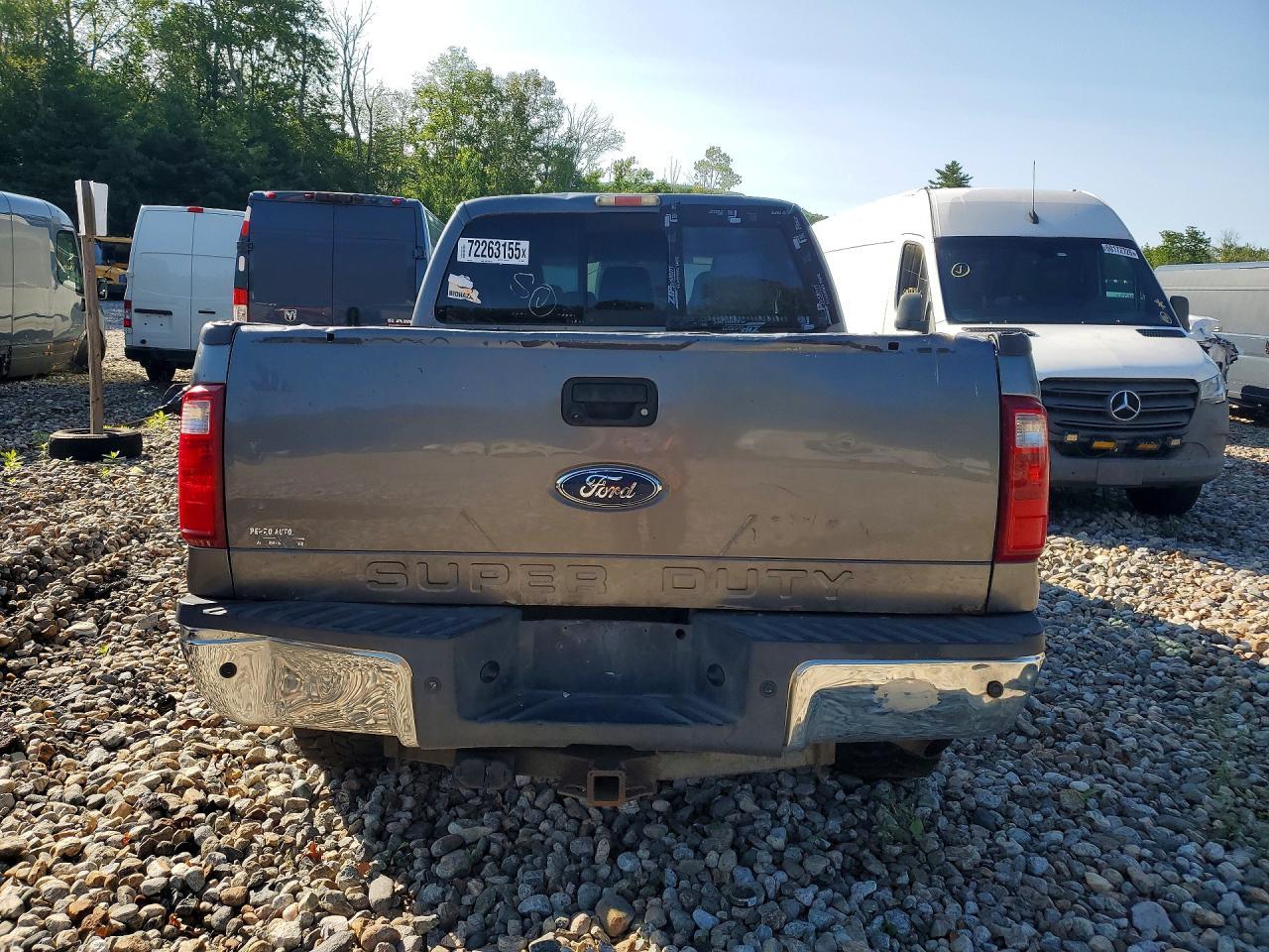 2011 Ford F350 Super Duty - Фото 6