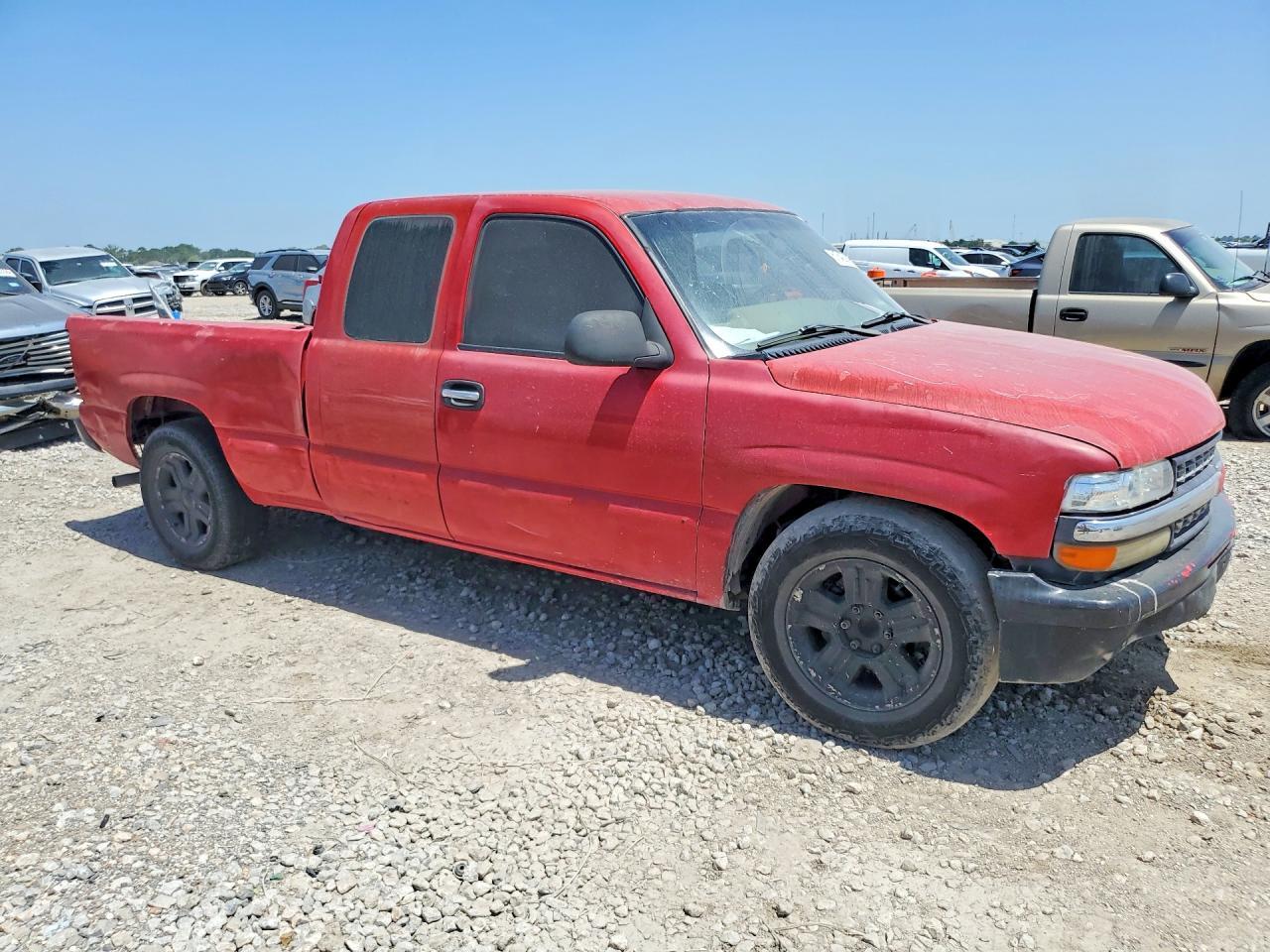 2001 Chevrolet Silverado C1500 - Image 4