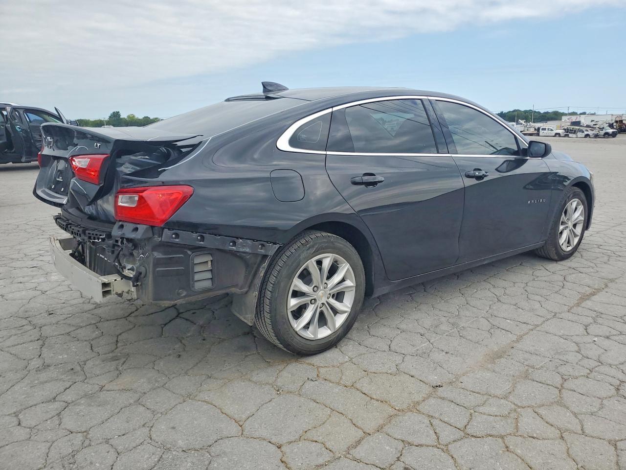 2024 Chevrolet Malibu Lt - Фото 3