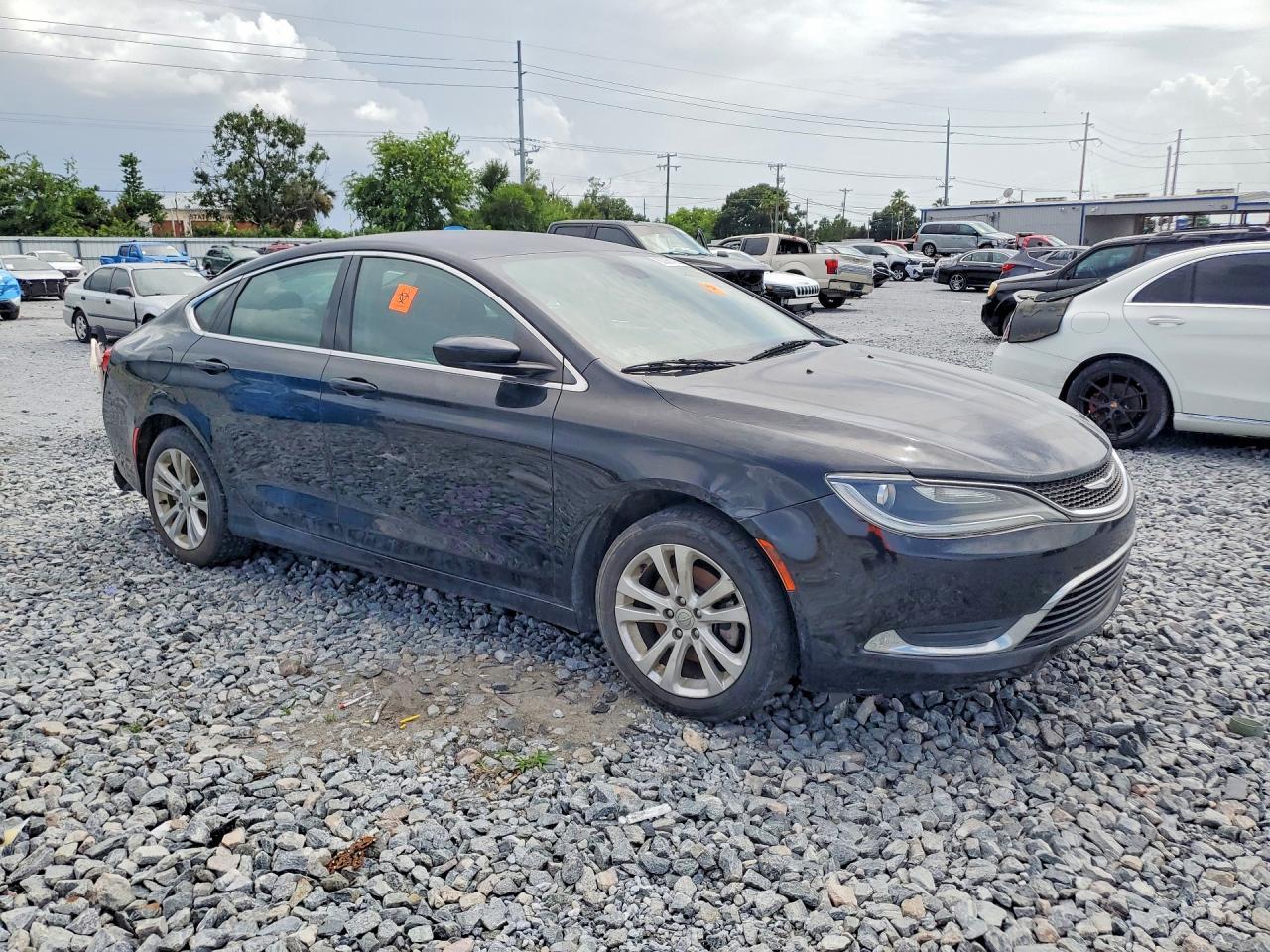 2015 Chrysler 200 Limited - Фото 4