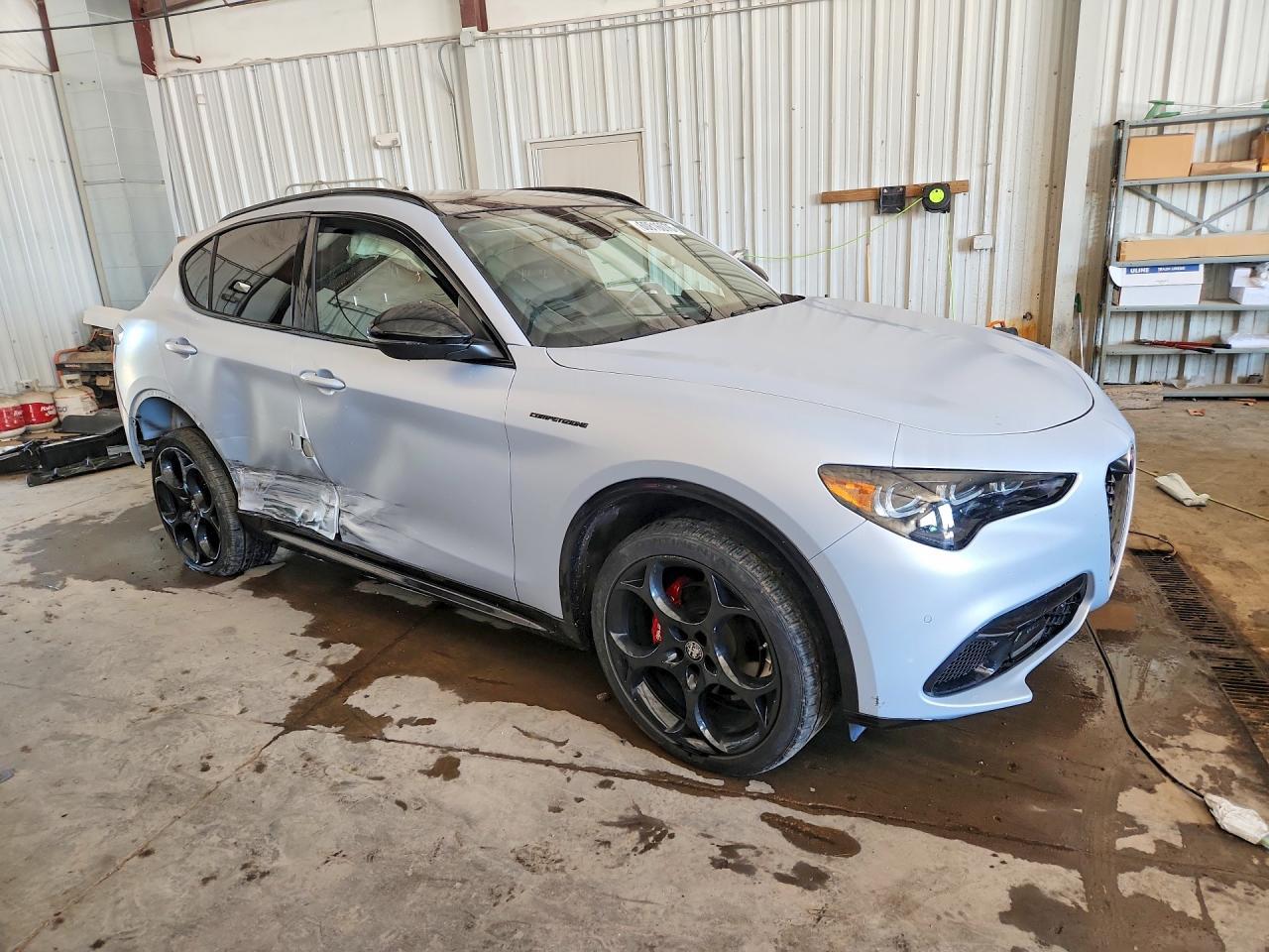 2024 Alfa Romeo Stelvio Ti - Фото 4