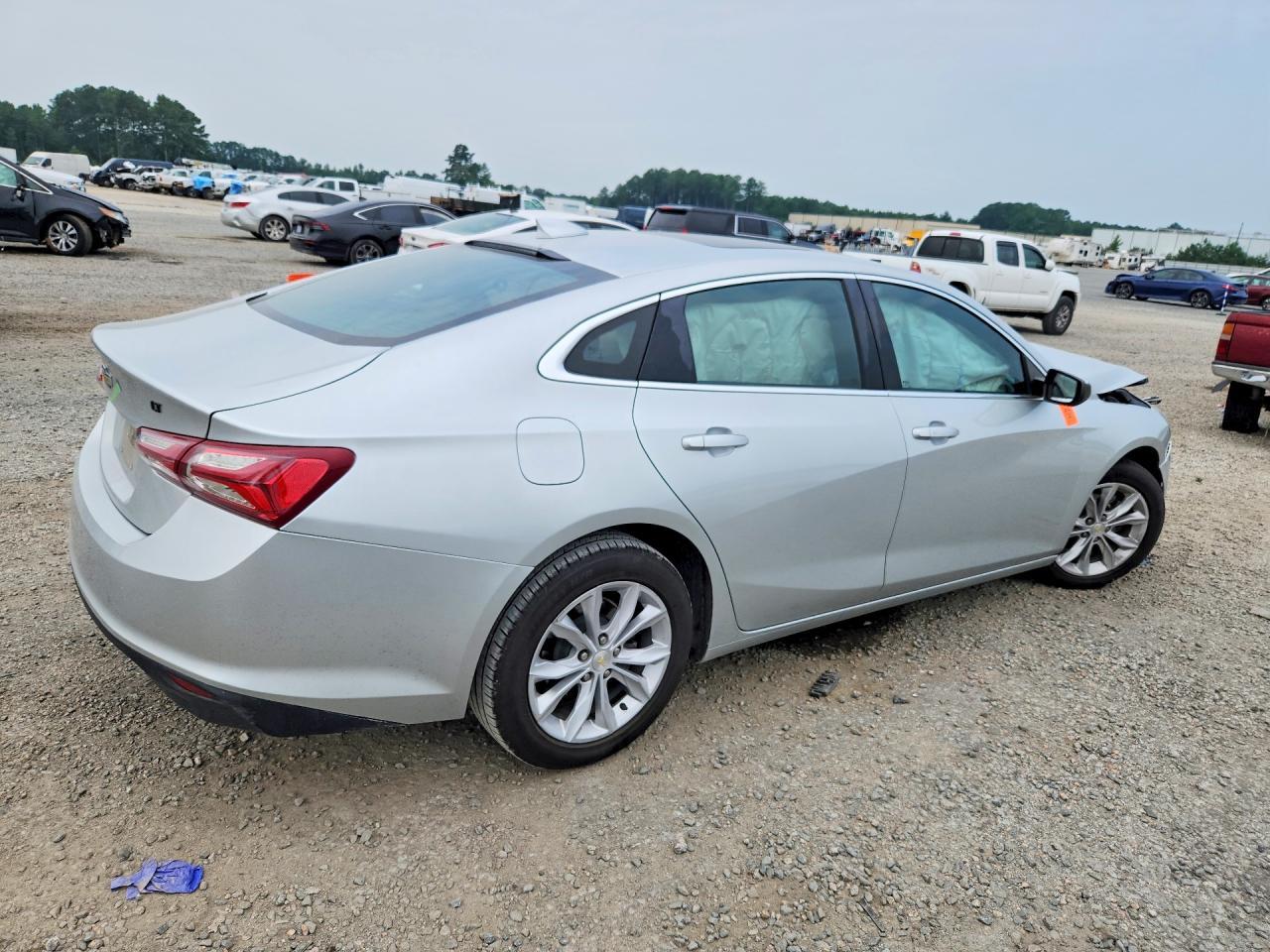 2021 Chevrolet Malibu Lt - Фото 3