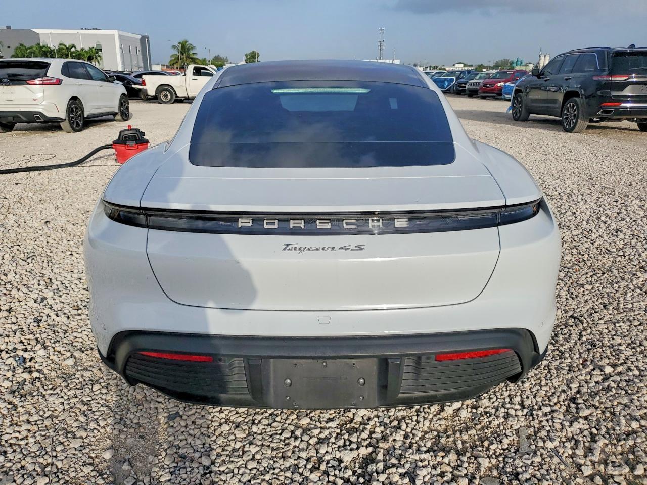 2020 Porsche Taycan 4S - Фото 6