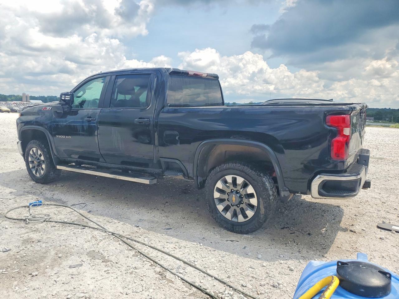 2023 Chevrolet Silverado K3500 Lt - Image 2