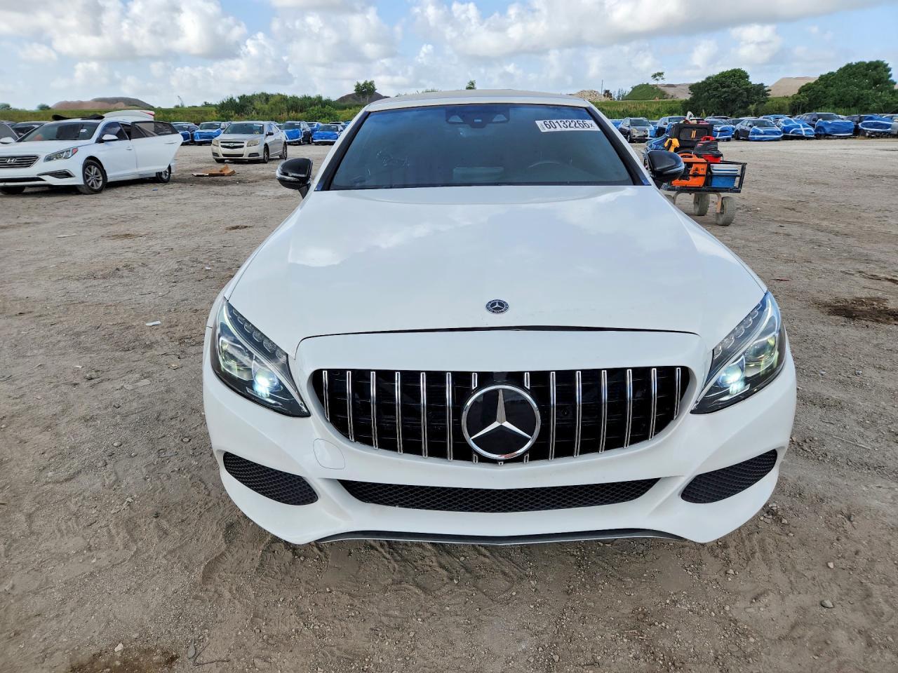 2017 Mercedes-Benz C 300 - Фото 5