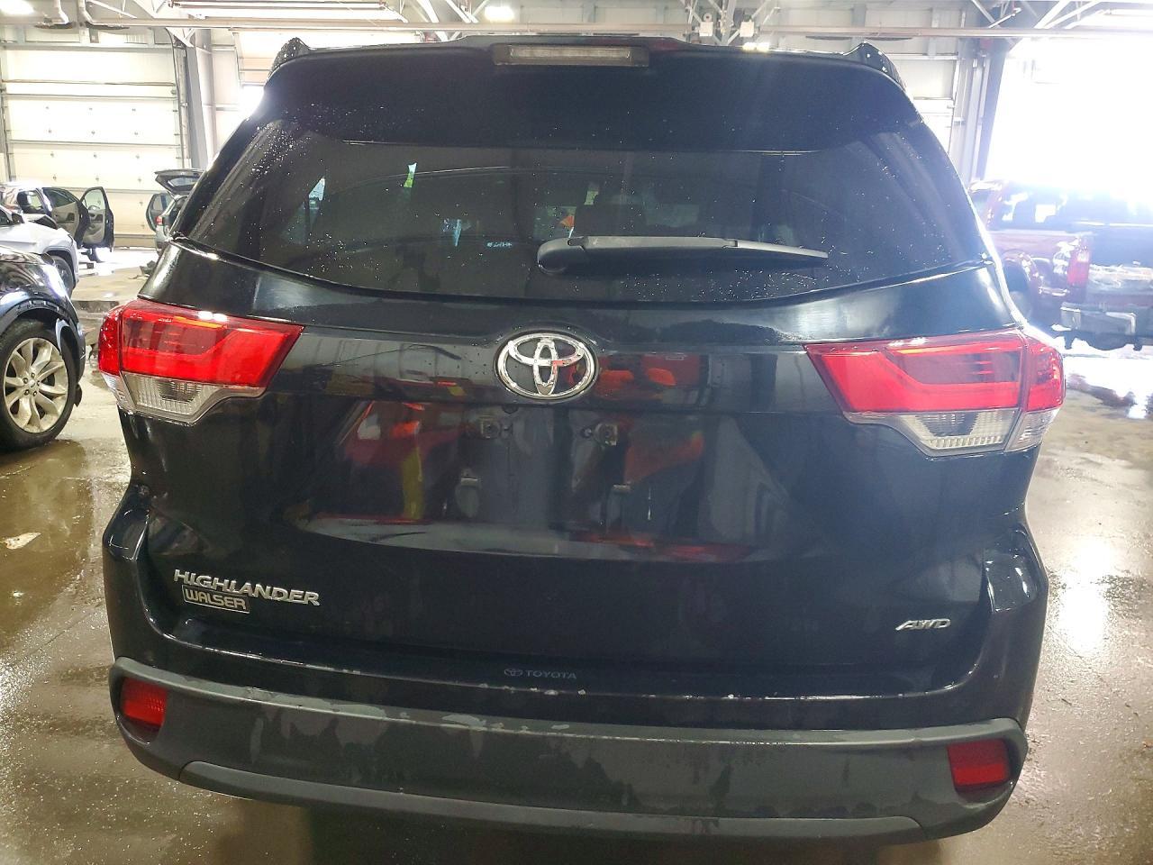 2018 Toyota Highlander Le - Фото 6