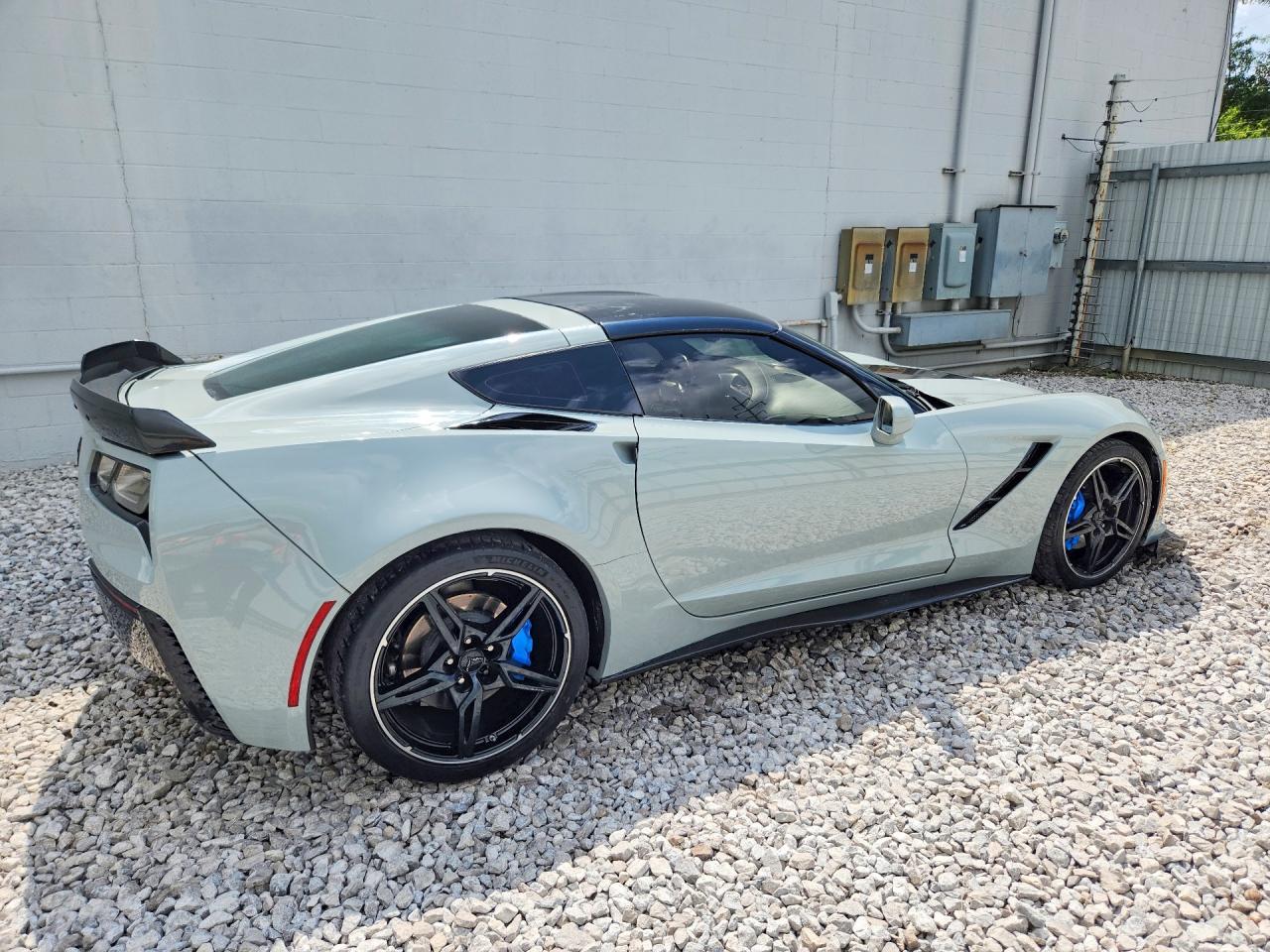 2017 Chevrolet Corvette - Фото 3