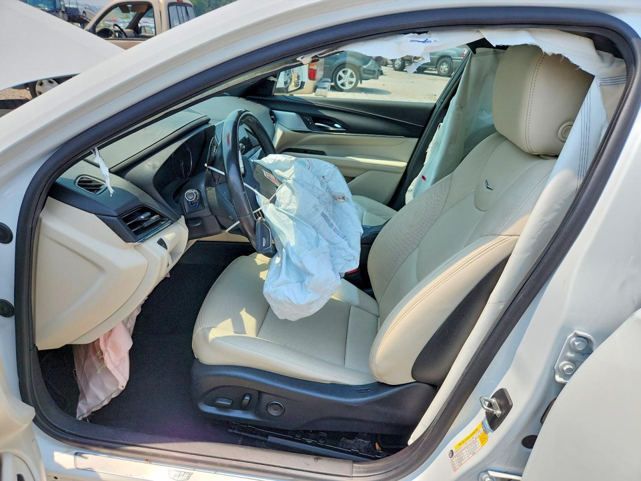 2023 Cadillac Ct4 Premium Luxury - Image 7