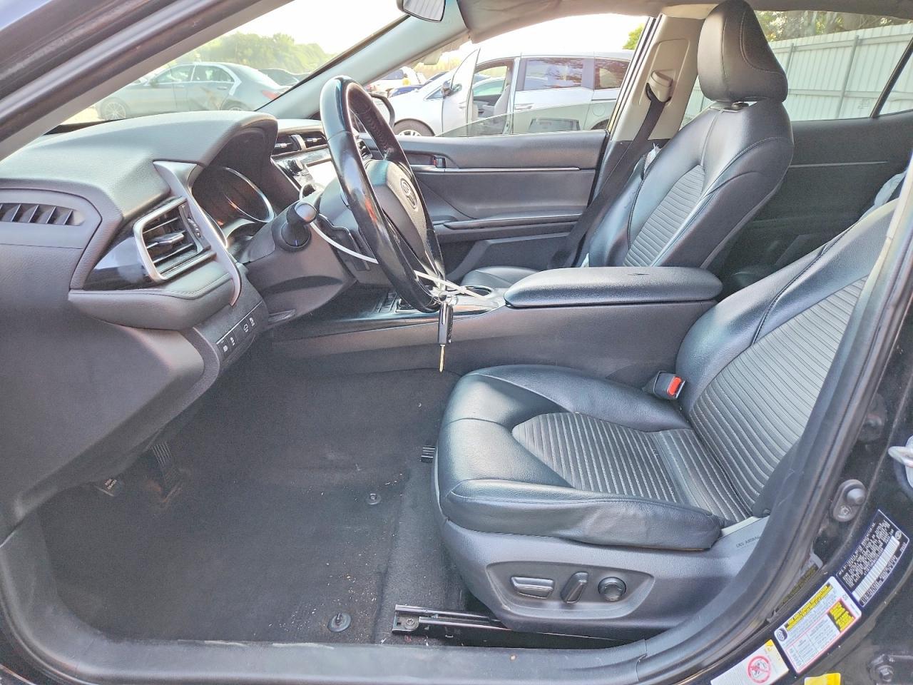 2019 Toyota Camry Se - Image 7