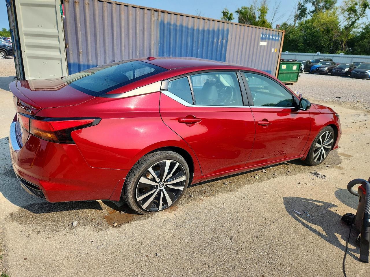 2020 Nissan Altima Sr - Image 3