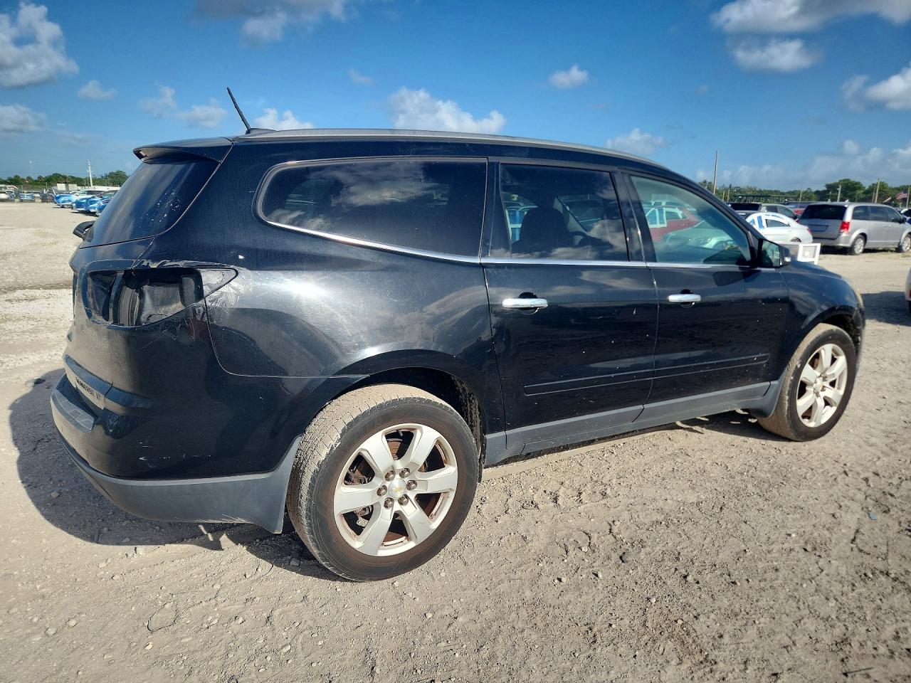 2016 Chevrolet Traverse Lt - Фото 3