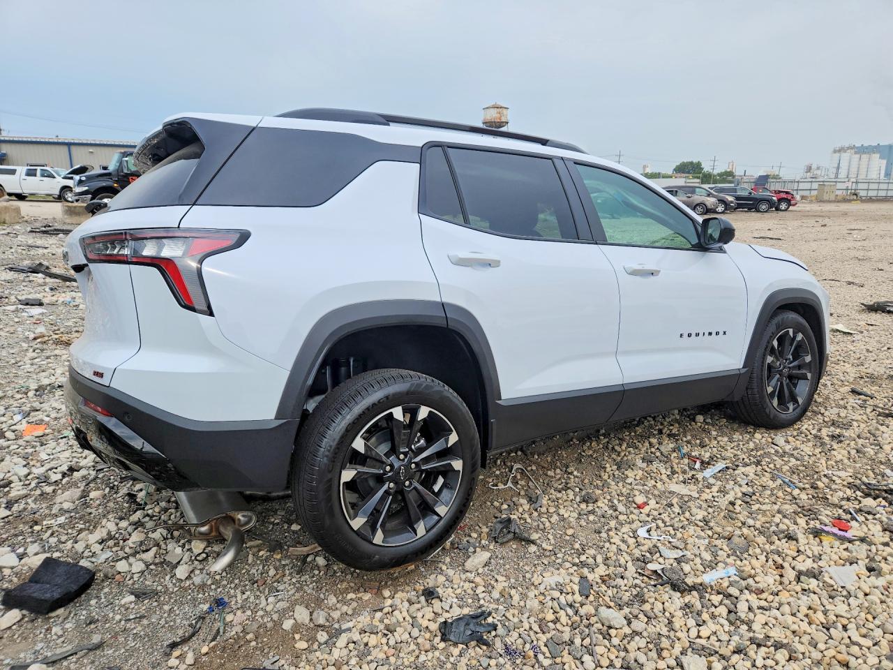 2027 Chevrolet Equinox Rs - Фото 3