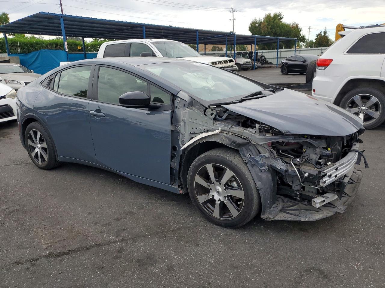 2024 Toyota Prius Le - Фото 4