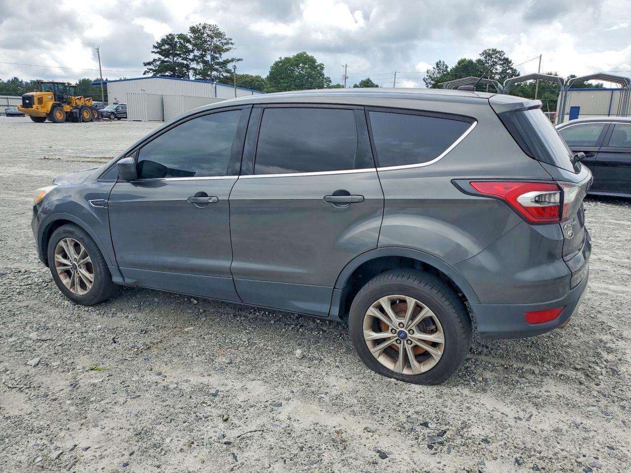2017 Ford Escape Se - Фото 2