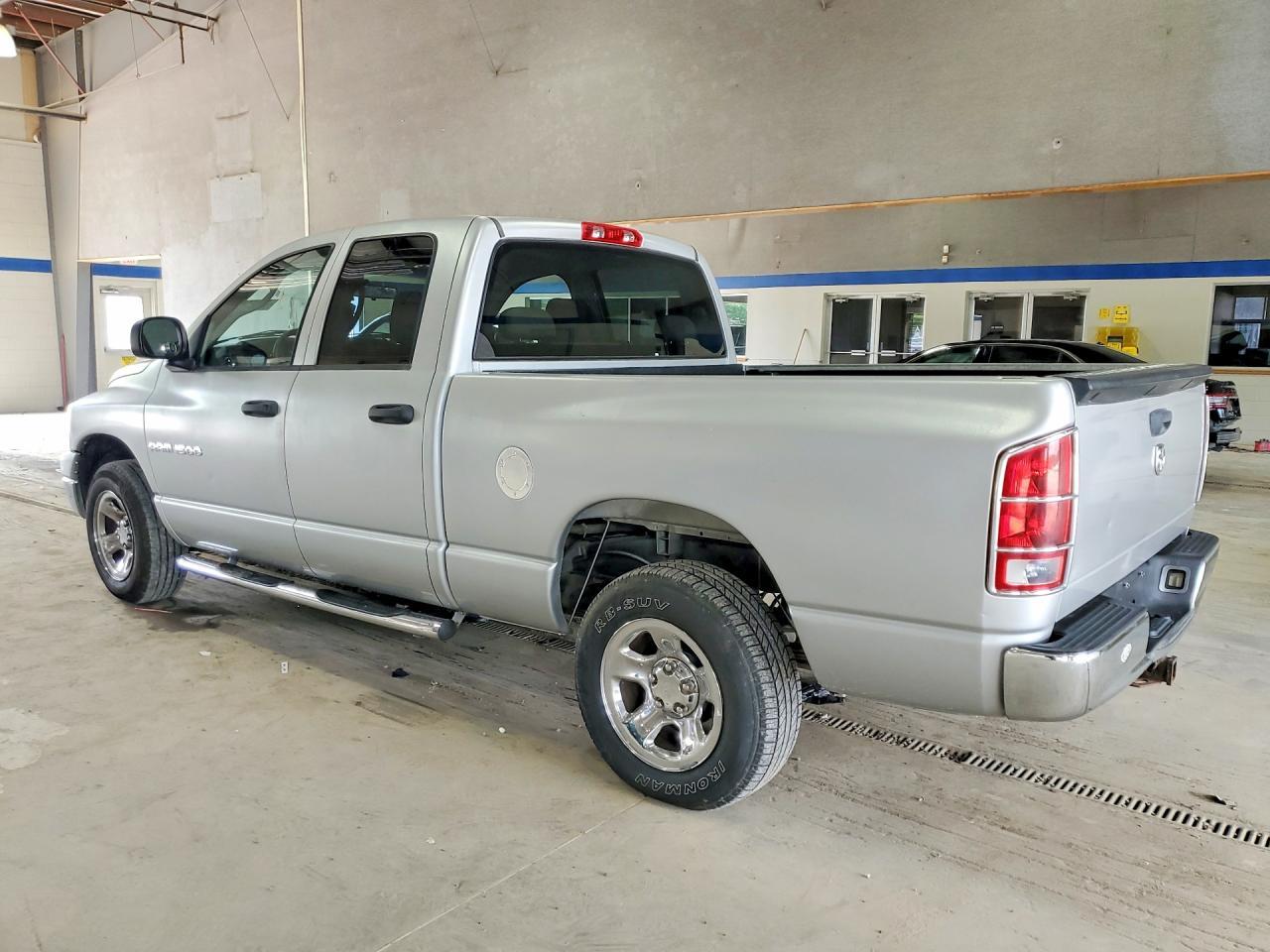 2006 Dodge Ram 1500 St - Фото 2