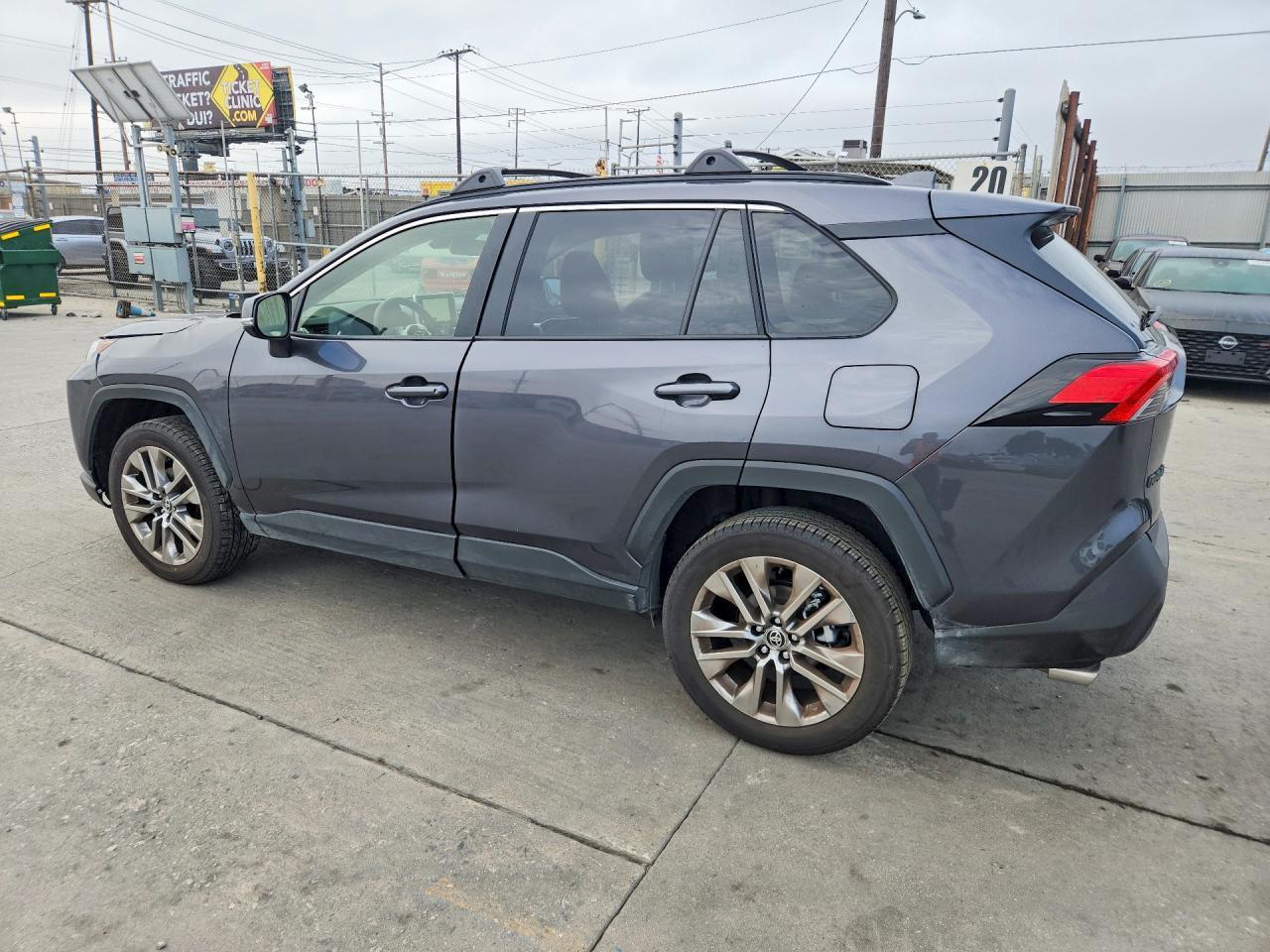 2025 Toyota Rav4 Xle Premium - Фото 2