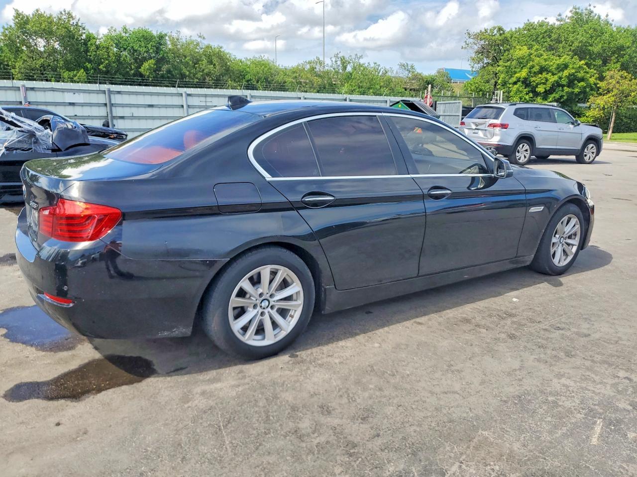 2015 BMW 528 I - Фото 3