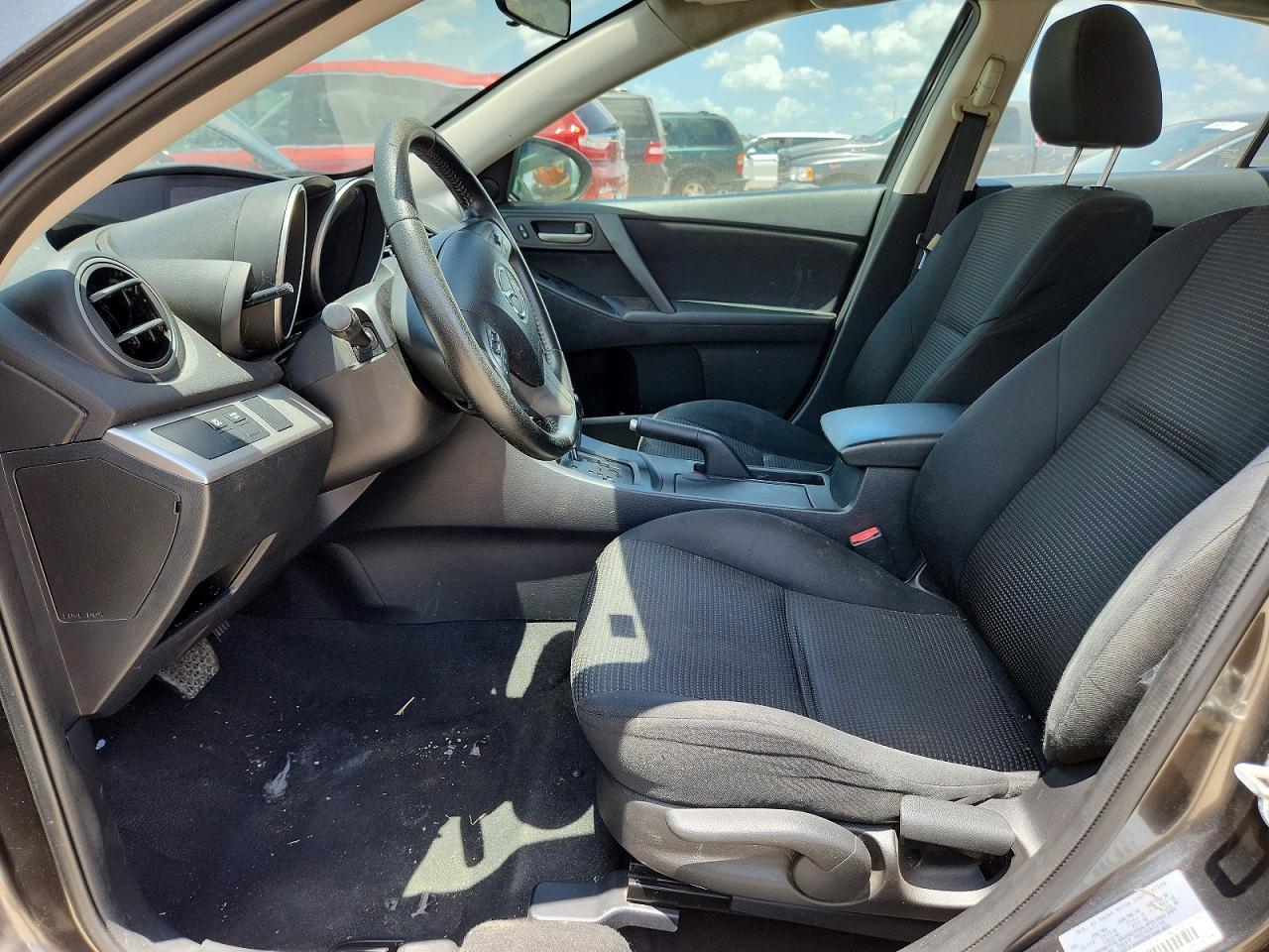2013 Mazda 3 I - Image 7